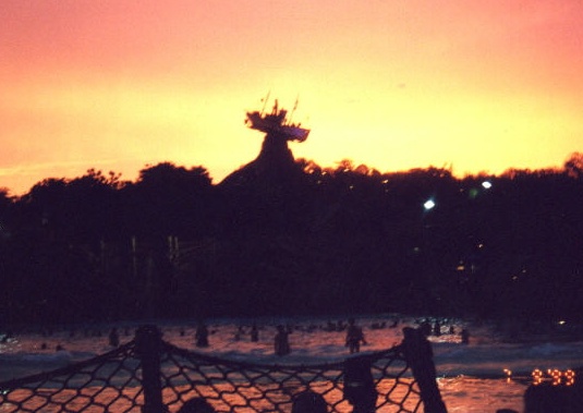 disney lagoon sunset